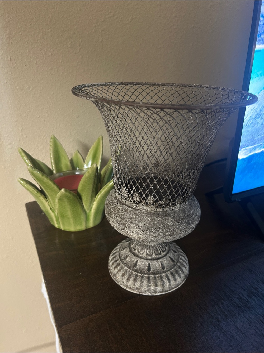 Rustic Metal Mesh Urn Vase - Gray